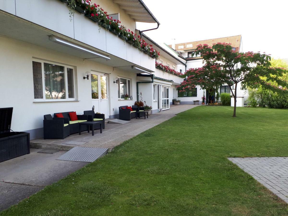 Pension Joseph Haydn Podersdorf am See Exterior photo