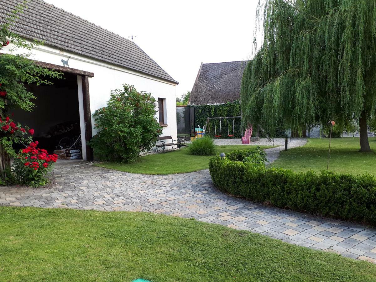 Pension Joseph Haydn Podersdorf am See Exterior photo
